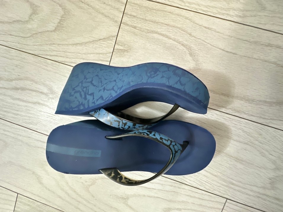 Twigy grendha Mavi Yılan Desenli Dolgu Topuk Terlik - Görsel 2