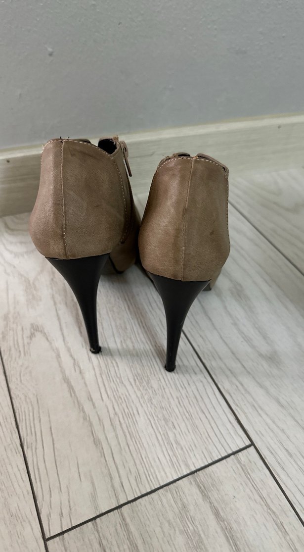Bej Süet Topuklu Kadın Bot - Görsel 3