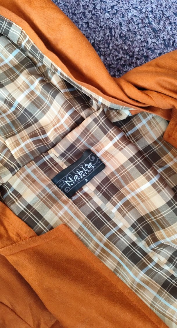 Düğmeli Uzun Kahverengi Kadın Yağmurluk - Görsel 3