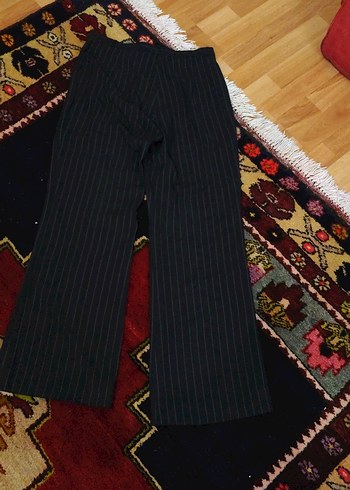 Kadın Siyah Çizgili Pilili Kumaş Pantolon bel38boy100.5cm - Görsel 2