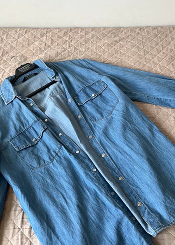 Düğmeli Mavi Denim Kadın Gömlek
