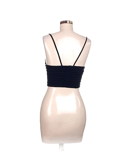 s Beden Pull and Bear Mini Üst %70 İndirimli.