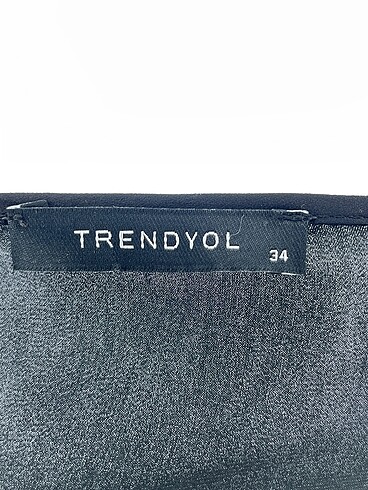 34 Beden siyah Renk Trendyol & Milla Bluz %70 İndirimli.