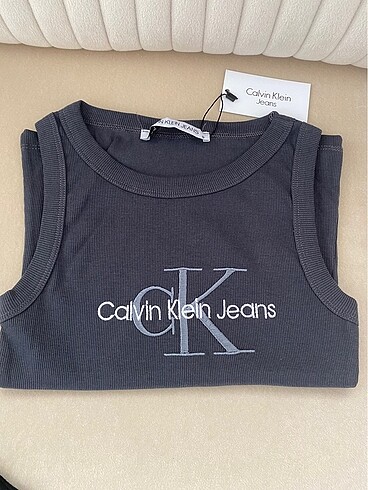 Calvin Klein Marka Muadili