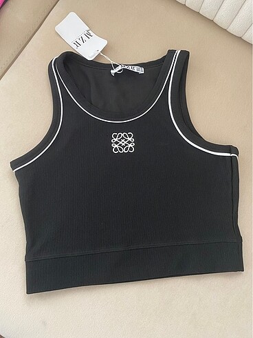s Beden Loewe Crop