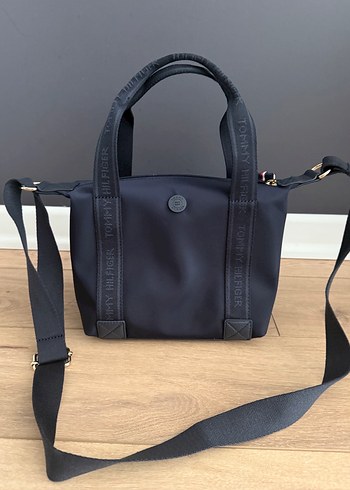 Tommy Hilfiger Lacivert Kadın Omuz Çantası