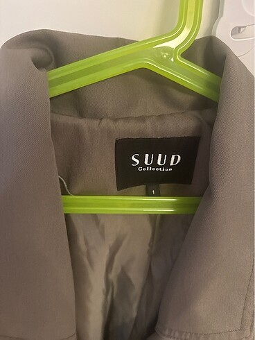 m Beden Suud trenckot