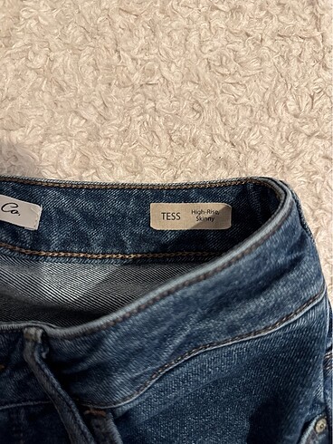 26 Beden Mavi jeans yuksek bel kot