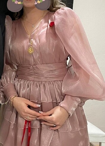 Abiye Esra Helvacı Pembe fırfırlı elbise