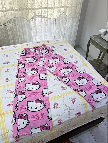 hello kitty couple pijama 2li