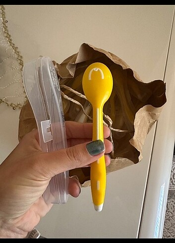 Beden sarı Renk kutulu mama kaşığı