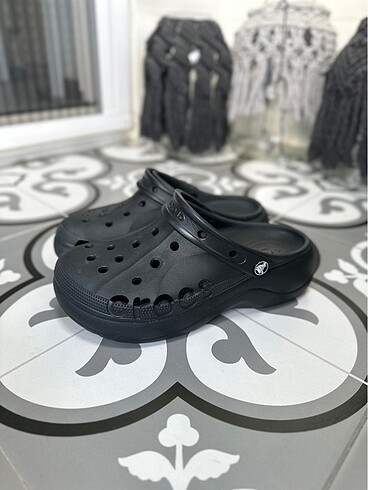 Ojinal Bayan Crocs Platform