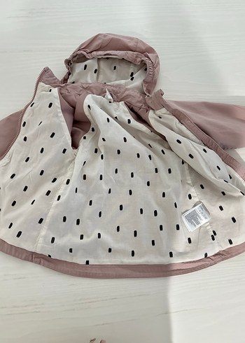 Kız Çocuk Kapüşonlu Bej Yağmurluk - Görsel 3