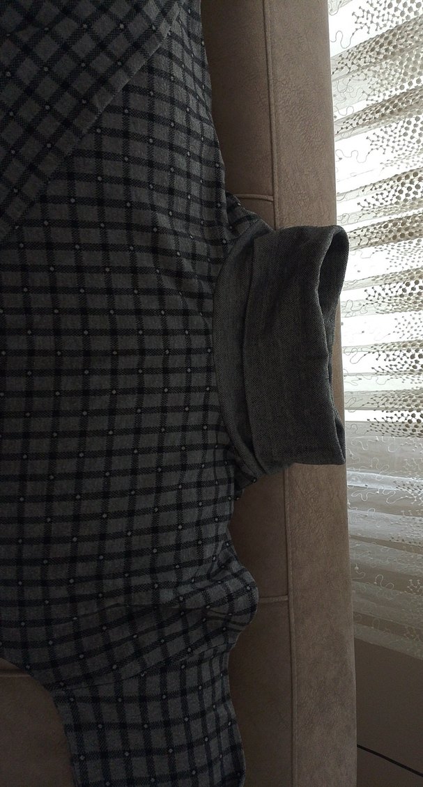 Düğmeli Gri Boğazlı Hamile Tunik - Görsel 4