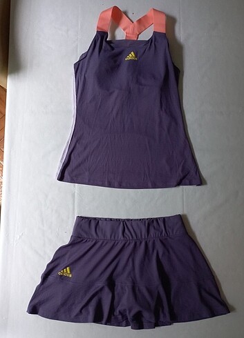Adidas az kullanılmış tenis takımı,mor ve fit. 