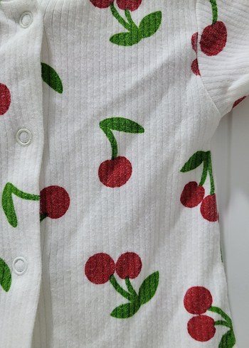 Düğmeli Kiraz Desenli Bebek Kız Tulum - Görsel 3