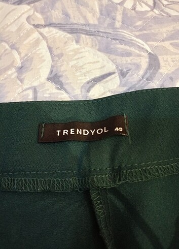 l Beden yeşil Renk Trendyol mercan yeşil bol paça pantolon