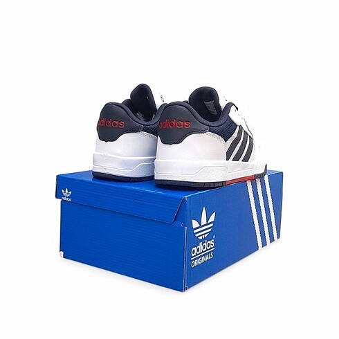 39 Beden beyaz Renk Adidas spor ayakkabı
