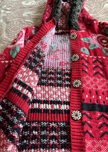 Kız Çocuk Kırmızı Desenli Triko Hırka - Görsel 3