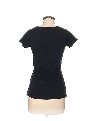 m Beden Koton T-shirt %70 İndirimli.