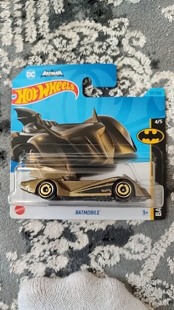 Hotwheels batmobile