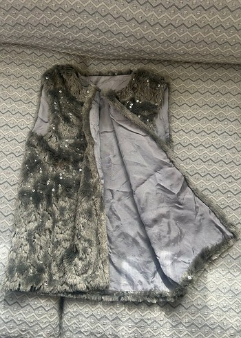 Gri Kürklü Kolsuz Midi Yelek - Görsel 2