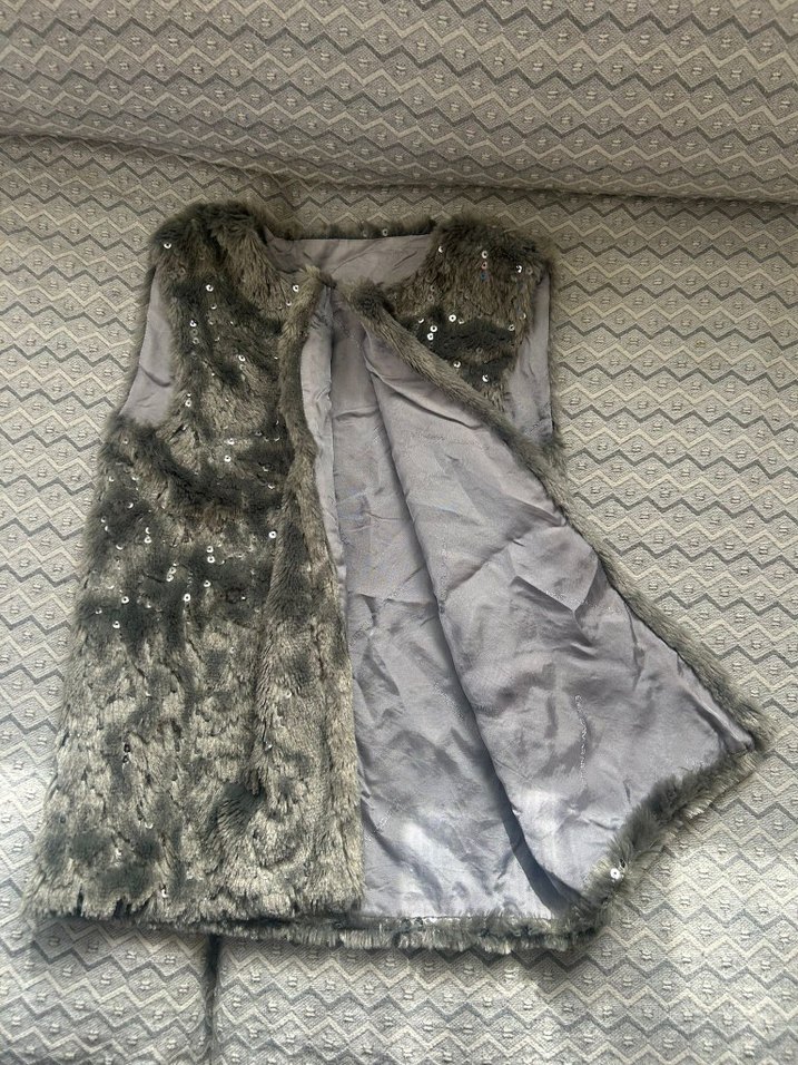 Gri Kürklü Kolsuz Midi Yelek - Görsel 2