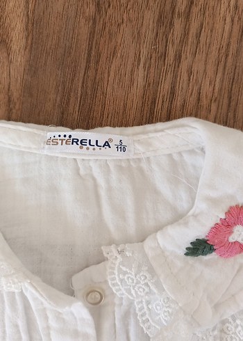 Dantel Yakalı Nakışlı Kız Keten Gömlek - Görsel 4