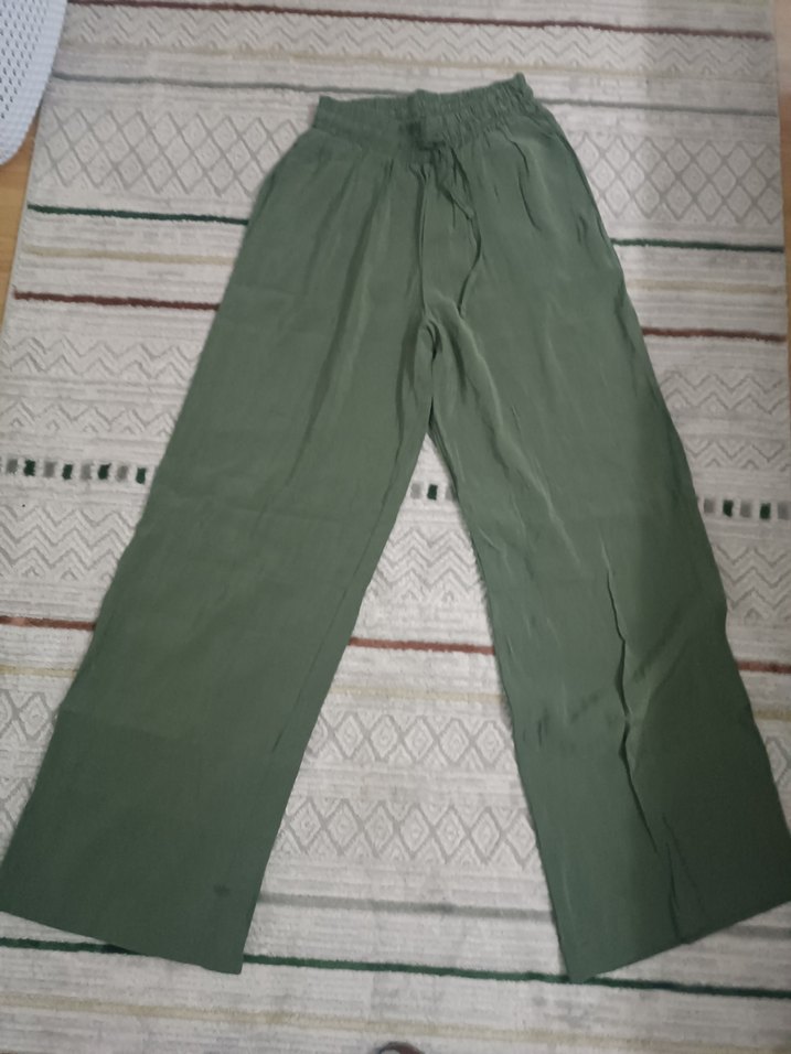 Kadın Yeşil Kemerli Bol Kesim naylon Pantolon - Görsel 2