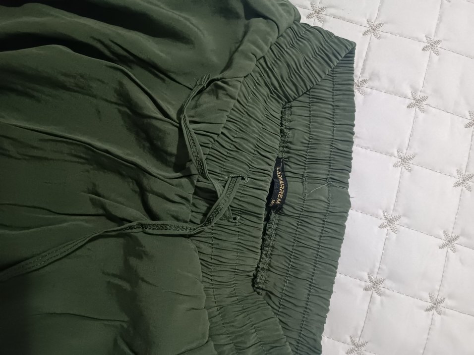 Kadın Yeşil Kemerli Bol Kesim naylon Pantolon - Görsel 5