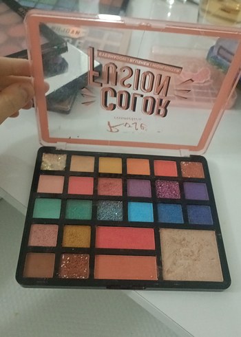 Çok Renkli Color Fusion Göz Farı Paleti - Görsel 3