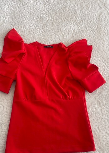 Kısa Kollu Kırmızı Fırfırlı Mini Bluz - Görsel 2