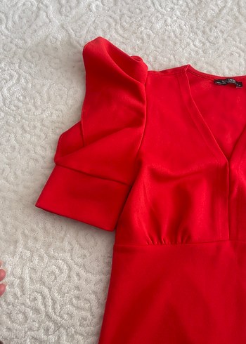 Kısa Kollu Kırmızı Fırfırlı Mini Bluz - Görsel 3