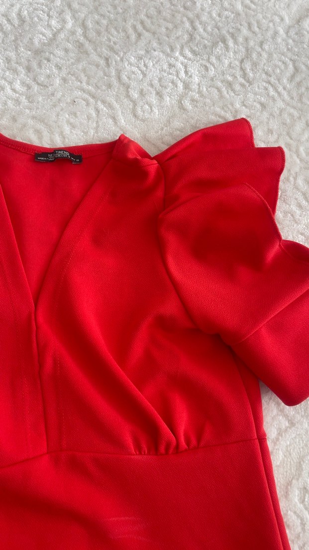 Kısa Kollu Kırmızı Fırfırlı Mini Bluz - Görsel 5