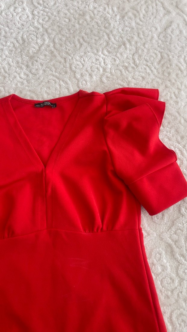 Kısa Kollu Kırmızı Fırfırlı Mini Bluz - Görsel 4