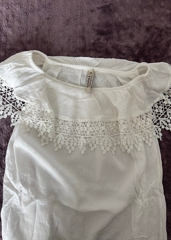 Dantel Detaylı Beyaz Straplez Bluz - Görsel 3