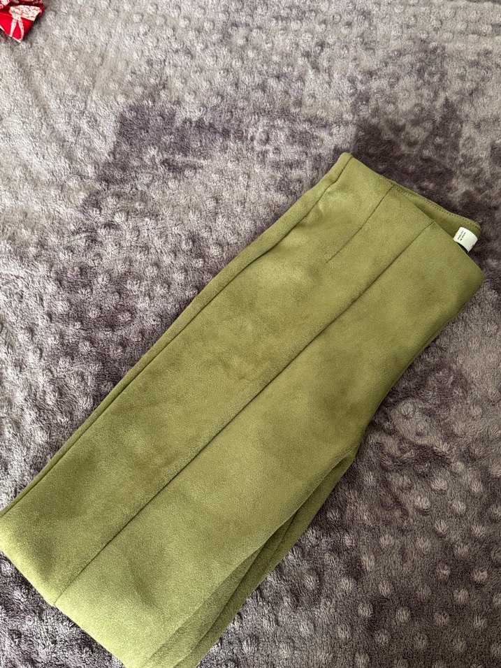 Bej Kadın Süet Dar Kesim Midi Pantolon - Görsel 3