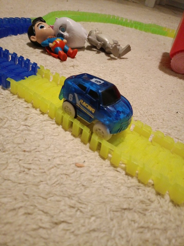 Renkli Oyuncak Araba ve Parçalı Pist Seti - Görsel 4