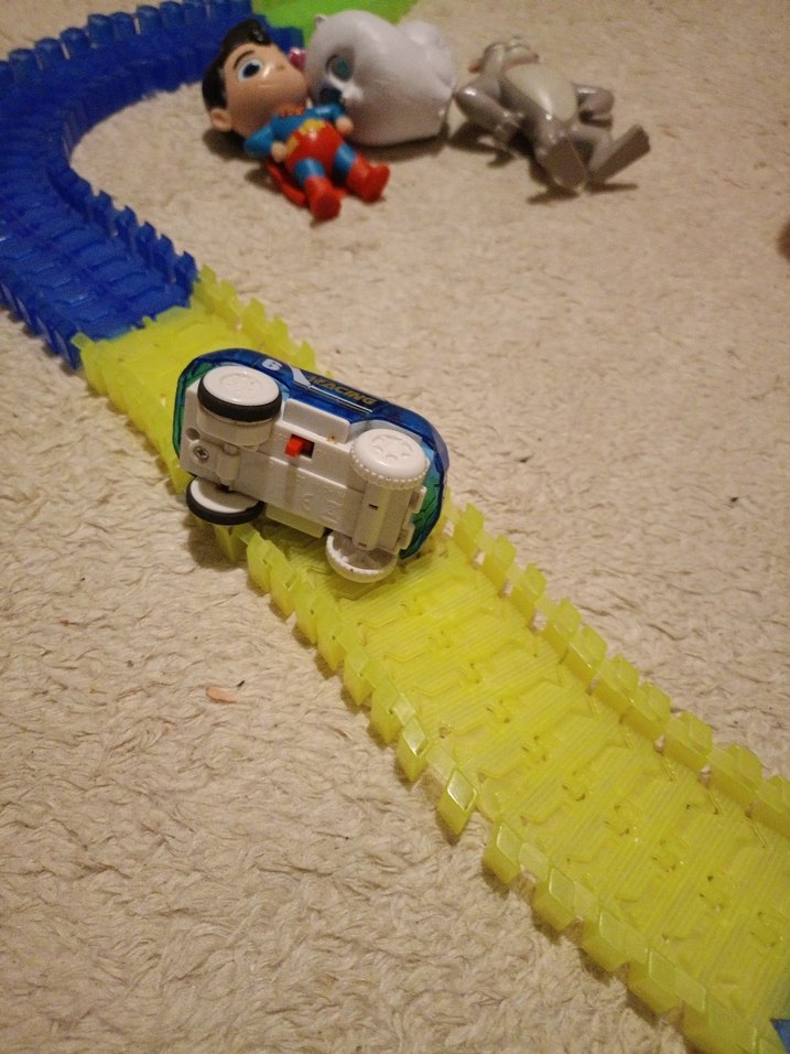 Renkli Oyuncak Araba ve Parçalı Pist Seti - Görsel 5