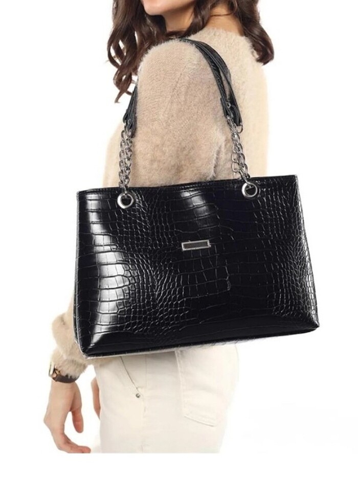 Siyah Büyük Zincirli Çanta - Görsel 2