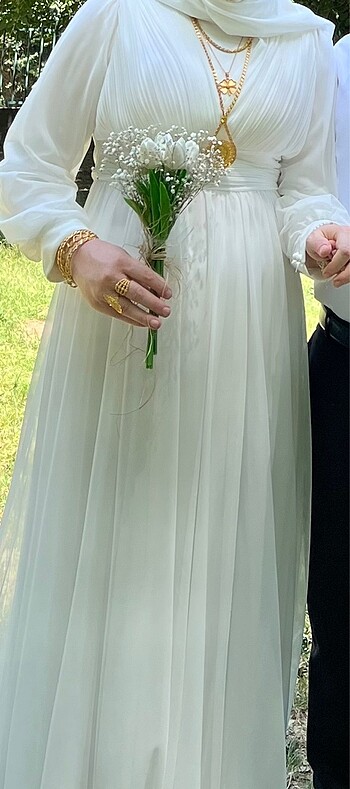 Nikah elbisesi yeni alındı 1 kez giyildi şalı üstünde satılıyor