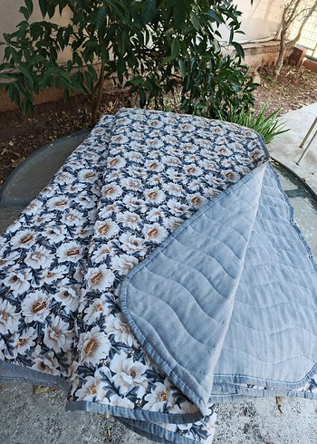 Çiçek Desenli Gri Yatak Örtüsü - Görsel 7