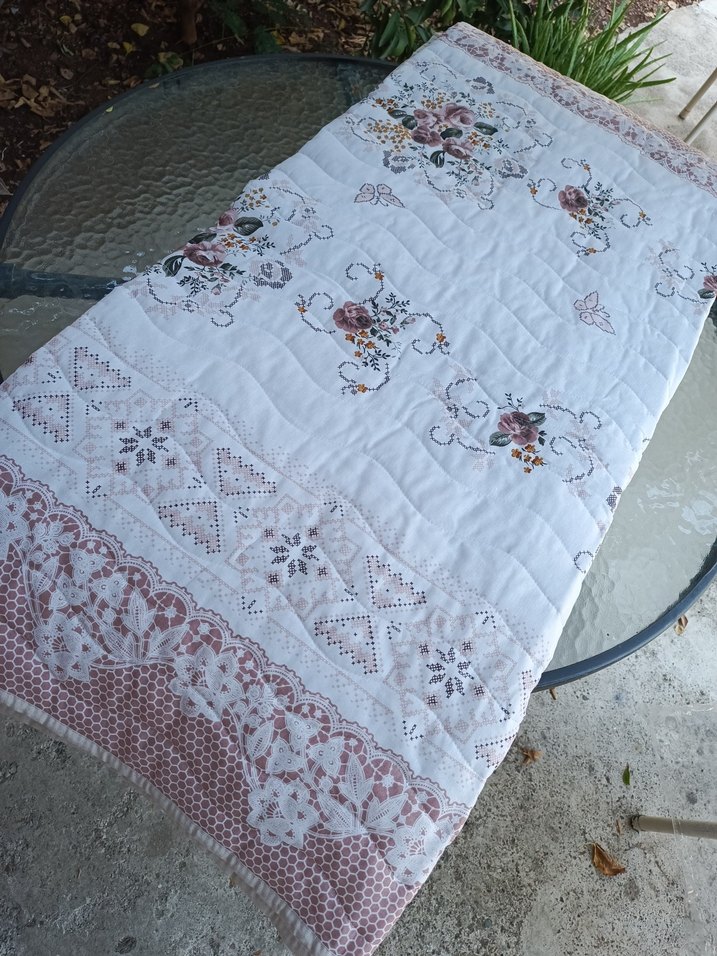 Çiçek Desenli Gri Yatak Örtüsü - Görsel 3