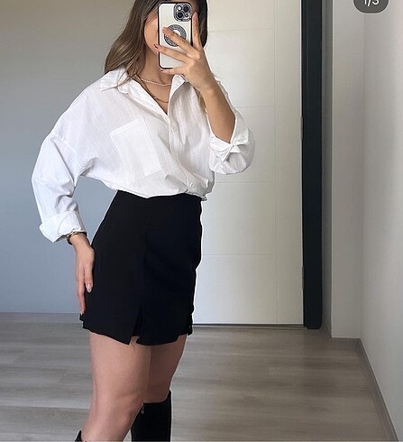 Siyah şort etek