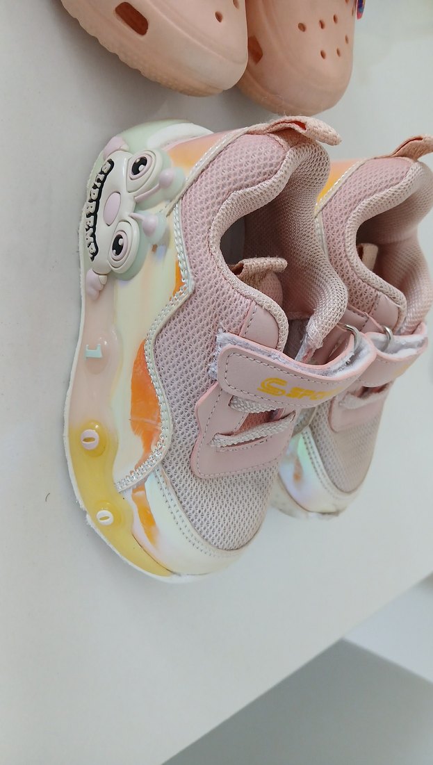 Kız Çocuk Pembe Spor Ayakkabı ve Terlik Seti - Görsel 2