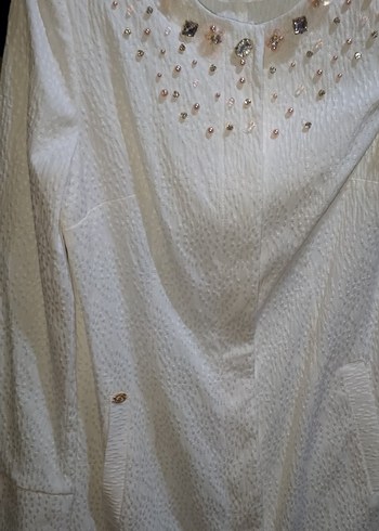 Beyaz Nakışlı Uzun Kollu Kadın Sabahlık - Görsel 2