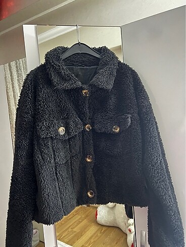 Bershka Peluş ceket