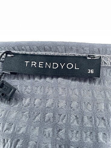 36 Beden gri Renk Trendyol & Milla Uzun Elbise %70 İndirimli.