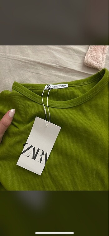 s Beden Zara yeşil tshirt