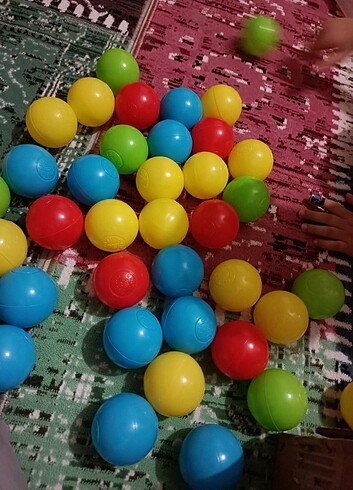 Plastik top, top havuzu ve farklı etkinliklerde kullandık, çok